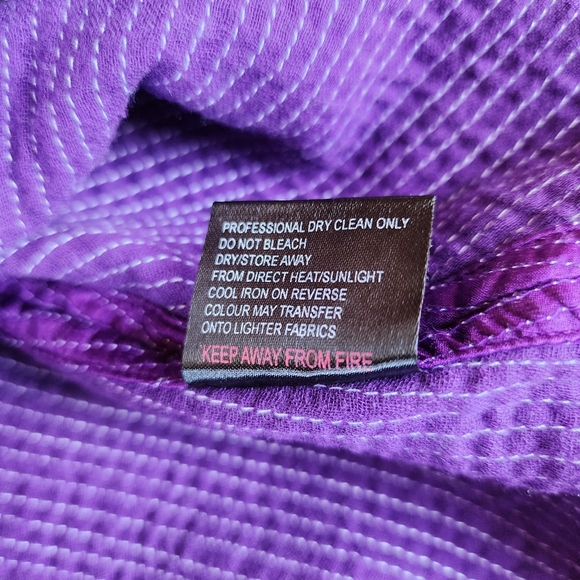 NEERU KUMAR Silk Kantha Jacket~L - Picture 12 of 14